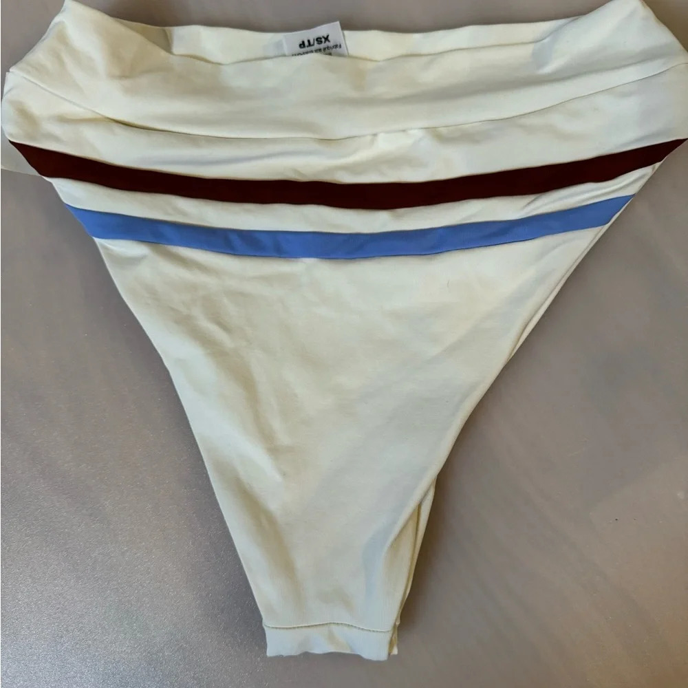 L* Space Wilson Bottom Bitsy Size Xs - image 2